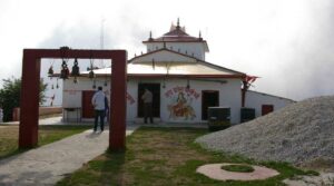 Surkanda-Devi-History-SURKANDA-DEVI-TEMPLE-KANATAL-HEIGHT