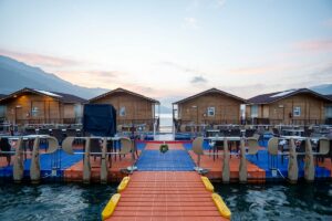 floating-huts- tehri-lake